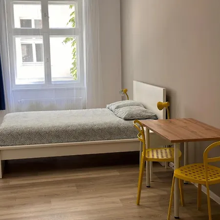 Apolla 12 Aparthotel