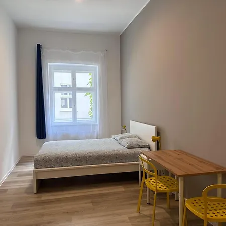 Apolla 12 Apartahotel *