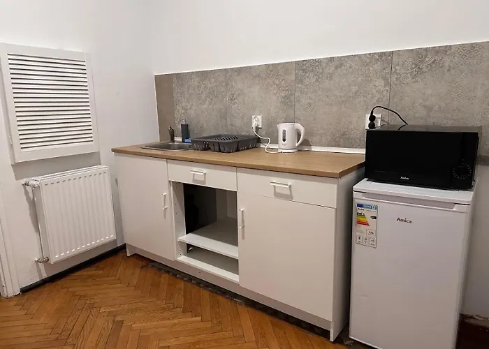 Apolla 12 Aparthotel *